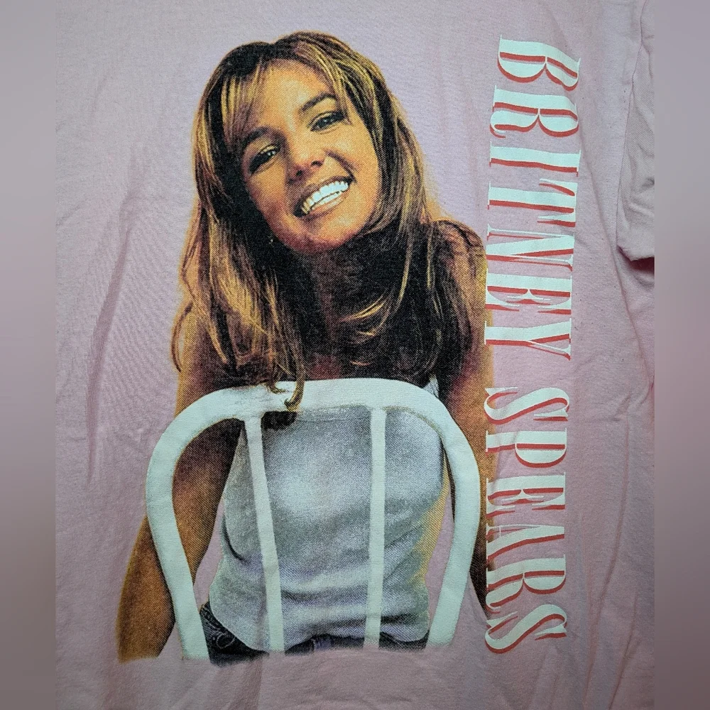 Y2K Britney Spears Pink T-Shirt - Picture 2 of 4